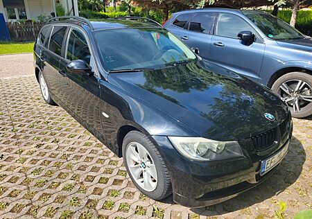 BMW 318i touring -