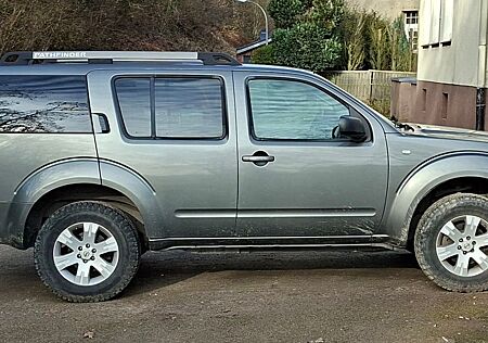 Nissan Pathfinder 2.5 dCi Elegance Allrad, 3t, Neuteile