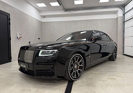 Rolls-Royce Ghost Black Badge Bespoke Starlight Mandarin