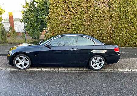 BMW 325i Cabrio, saphierschwarz-metallic,Leder beige