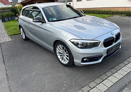 BMW 120d Sport Line - Autm. - Vollleder - CarPlay