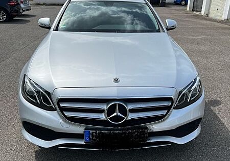 Mercedes-Benz E 200 AVANTGARDE Autom. 9G Tüv 05/2027