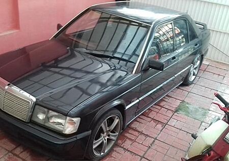 Mercedes-Benz 190 E 2.5-16