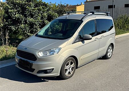 Ford Tourneo Courier 1.0 / Scheckheft / Zahnriemen