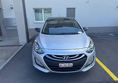 Hyundai i30 gebraucht kaufen Hyundai i30 1.6 CRDi 94kW Style Style