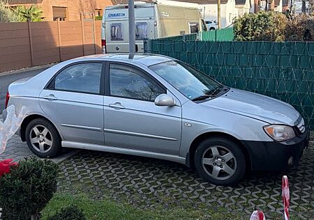 Kia Cerato 2.0 EX Limousine (143PS)