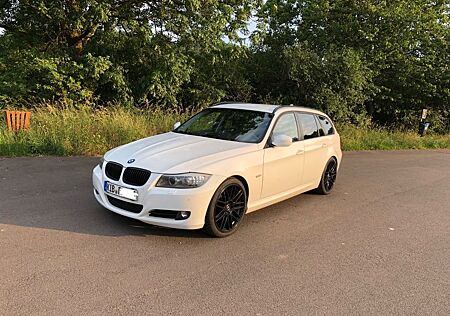 BMW 320d EfficientDynamics Edition Touring Effic...