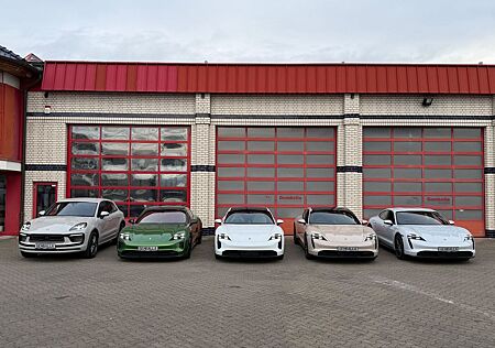 Porsche Taycan RHD RECHTSLENKER, PRODUCTION 2021