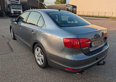 VW Jetta Volkswagen 2.0 TDI DSG Comfortline Comfortline