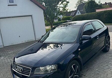 Audi A3 1.6 Ambiente Ambiente*Allwetter*Tempomat*