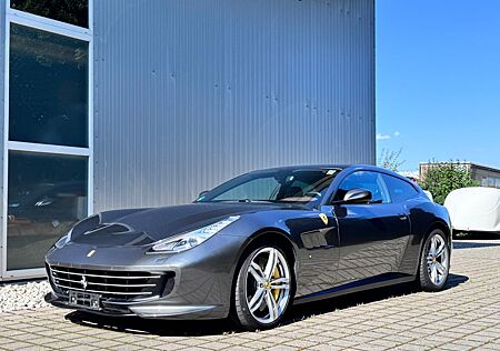 Ferrari GTC4Lusso 6.3 V12 DCT LED Lenkrad Beifahrer Disp
