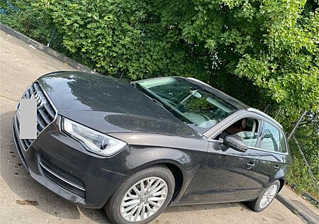 Audi A3 1.8 TFSI S tronic Ambiente Sportback Ambiente