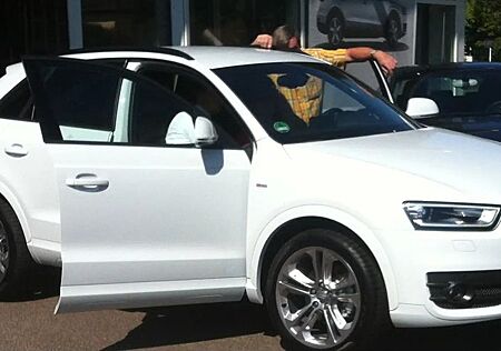 Audi Q3 2.0 TFSI quattro -
