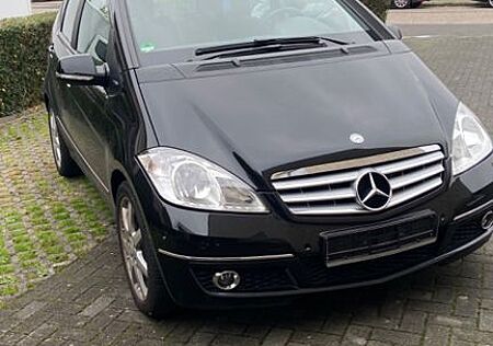 Mercedes-Benz A 180 CDI AVANTGARDE AVANTGARDE PDC erste Hand