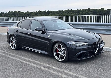 Alfa Romeo Giulia Quadrifoglio 2.9 V6 Schalter Manual