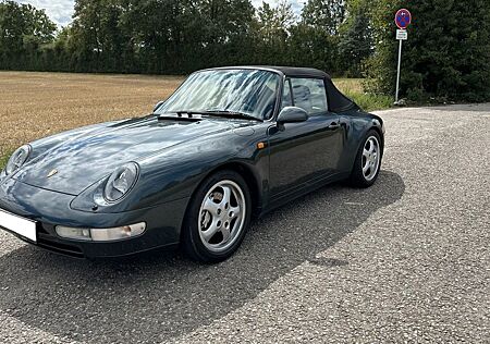 Porsche 993 Carrera 4 Cabriolet