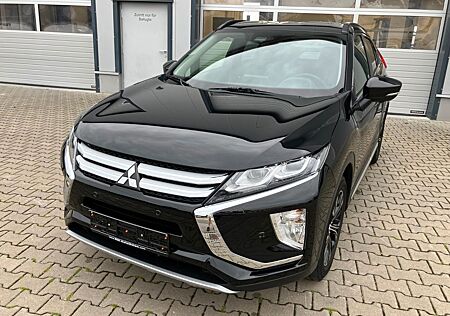 Mitsubishi Eclipse Cross Intro Edition 4WD /LED/RFK/HEAD-UP