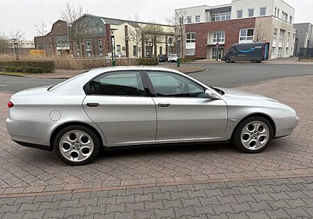 Alfa Romeo 166 3.0 V6 24V Sportronic Distinctive Distin...