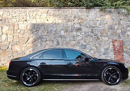 Audi A8 4.0 TFSI tiptronic quattro -