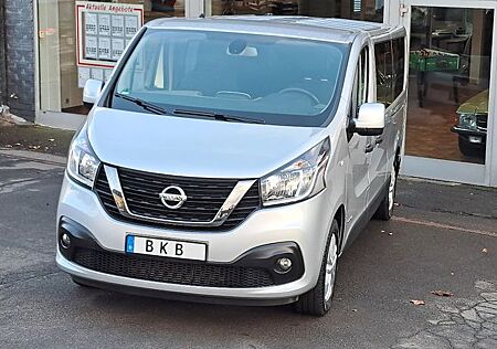 Nissan NV300 Premium L2H1 8-Sitzer AHK Navi Sitzhzg.