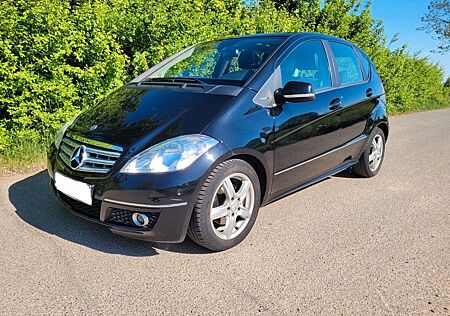 Mercedes-Benz A 200 AUTOMATIK/78.000KM/TEMPO/SITZH/PDC/PANO