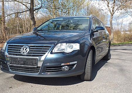 VW Passat Variant Volkswagen 1.6 FSI Highline Variant Highline