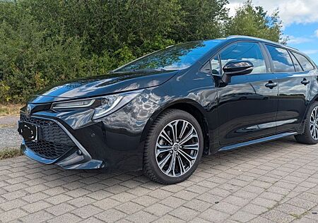 Toyota Corolla 1,2T Team Deutschland Touring Sports...
