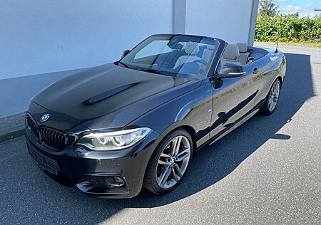 BMW 220 Baureihe 2 Cabrio i M-Paket H&K Sound Black