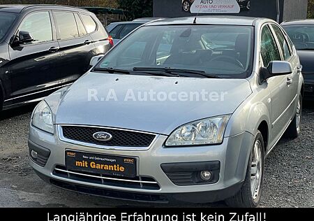 Ford Focus Lim. Ghia*AHK*1,6 74kw*Tüv 8/26
