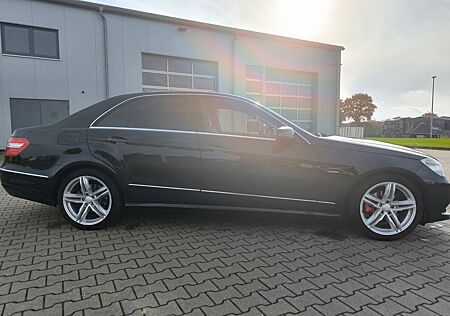 Mercedes-Benz E 200 CGI BlueEFFICIENCY -