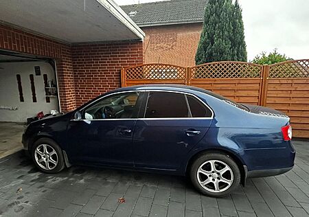 VW Jetta Volkswagen 2.0 FSI Comfortline