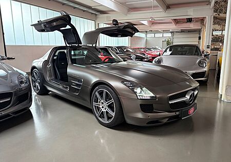 Mercedes-Benz SLS AMG Coupe *Designo Monza grau*