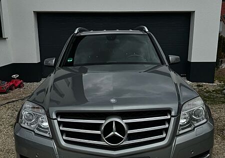 Mercedes-Benz 220