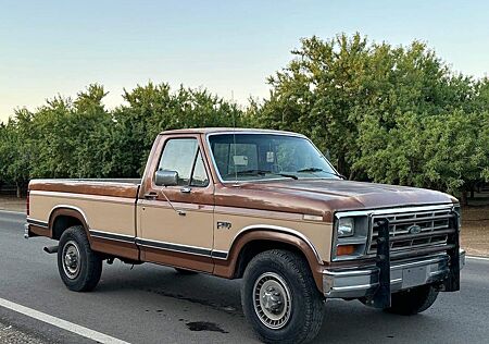 Ford 1985 F-Series F-250 VII Regular Cab HD 6.9