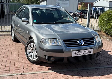 VW Passat Volkswagen 1,6 Ltr. - 75 kW Lim. Trendline 2.HD Klim