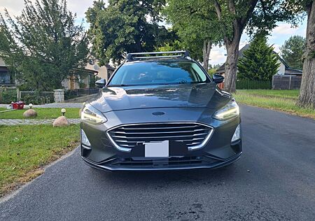 Ford Focus 2,0 EcoB Titanium Turnier Aut. LED+AZV