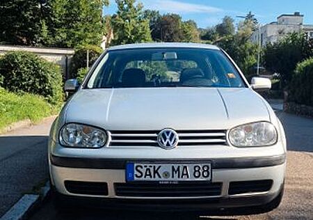 VW Golf Volkswagen 1.4 Basis