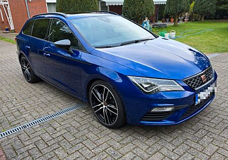 Seat Leon ST CUPRA 300 4Drive*Garantie*Pano*Beats*uvm