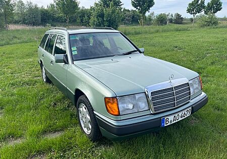 Mercedes-Benz 200 TE / S124