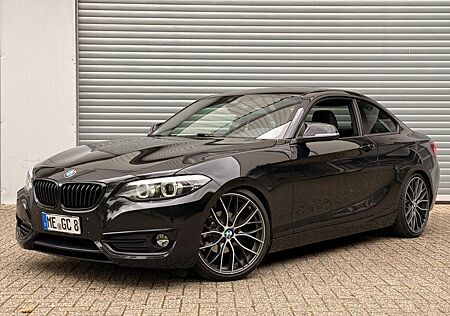 BMW 218i Coupé 4-Zyl - M-Interieur / Sportfahrwerk
