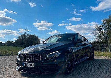 Mercedes-Benz C 63 AMG C 63 S AMG / Aero / Schalensitze / Pano. / Assis