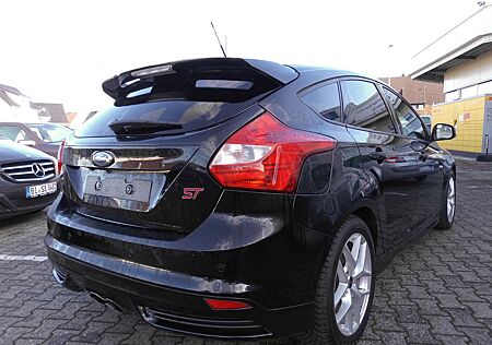 Ford Focus Lim. ST