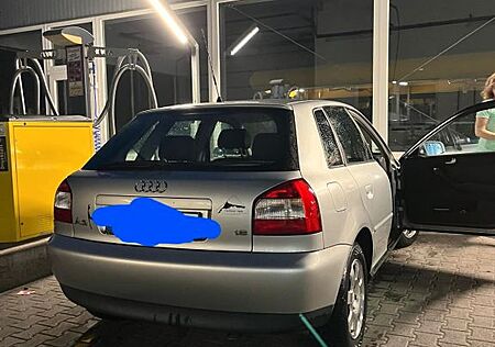 Audi A3 1.6 Ambiente Ambiente