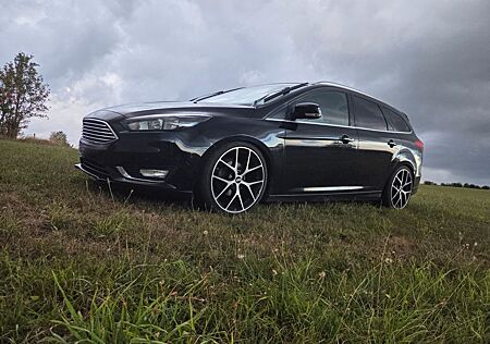 Ford Focus 1,5TDCi 88kW DPF Titanium Turnier Titanium