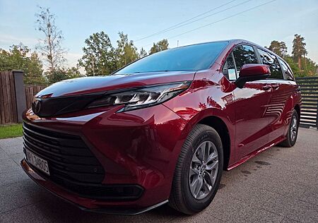 Toyota Sienna AWD
