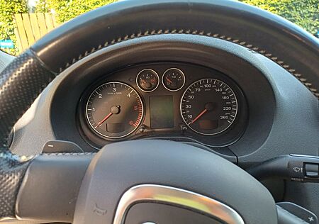 Audi A3 2.0 TDI (DPF) S tr. Ambiente Sportback Am...