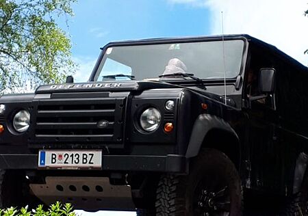 Land Rover Defender 90 TD4 Station Wagon E E