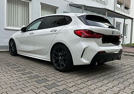 BMW 120i M Sport/ST V1 Fahrwerk/8fach/Servicinklusiv
