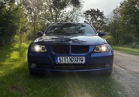 BMW 325xi touring -