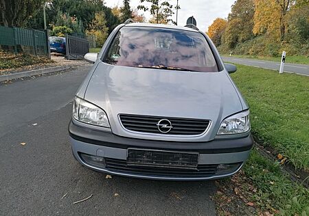 Opel Zafira 1.6 Elegance.Alus.AHK.Tüvneu.!A.2Hand